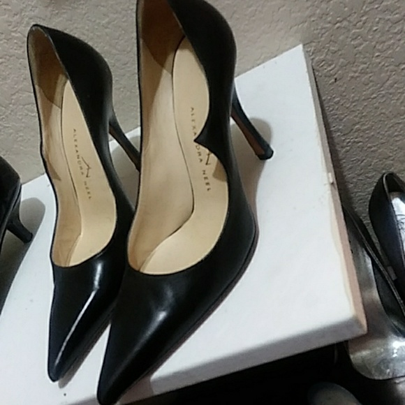 Pumps - Picture 2 of 4